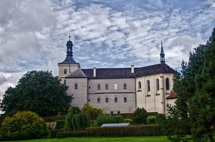 Brzeznice Castle